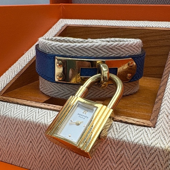 Hermes Accessories - HERMES VINTAGE 1990s KELLY BRACELET WATCH